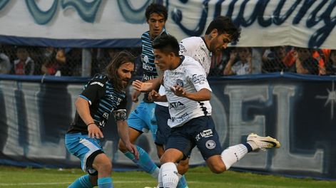 Independiente Rivadavia le ganó 3-1 a Gimnasia de Jujuy y se coloca a tres del puntero