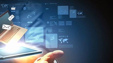 La cognición en la transición de la sociedad pos-industrial a la del conocimiento, emerge como un propiedad de sistemas tecno-humanos.