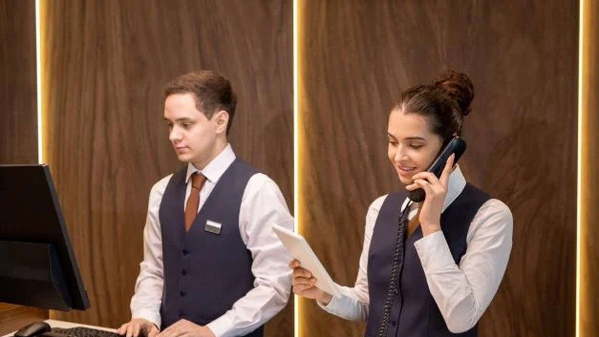 Aumento para gastronómicos y hoteleros: de cuánto es el nuevo sueldo con sumas extras de abril a junio