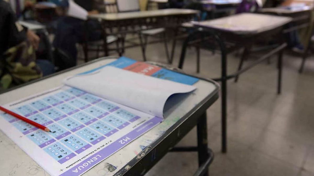 La tenaza en el sistema educativo
