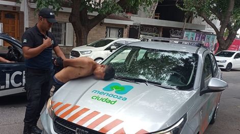 Ojos en Alerta: detuvieron a tres personas que habían robado un celular y estaban abriendo autos en la Quinta Sección