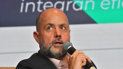 Gustavo Castagnino, director de Asuntos Corporativos de Genneia, enfatizó que la minería necesita energías renovables para cumplir con estándares ambientales