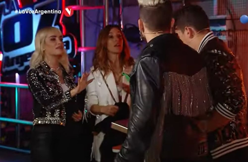 El regalo de Lali y la Sole para Mau y Ricky.