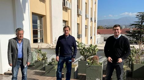 Los Andes | Socios locales en pugna: Alfredo Cornejo, Rodolfo Suárez, Omar De Marchi. ¿Repetirán los antecedentes históricos mendocinos de divisiones políticas en las coaliciones de gobierno?