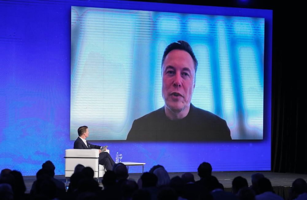 El empresario Elon Musk participa virtualmente del cierre de la segunda jornada de El renacer de la libertad en Argentina y el mundo. Foto: NA / Damián Dopacio