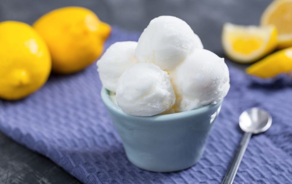 Esta receta combina ingredientes frescos y bajo en carbohidratos para disfrutar este postre todo el verano sin culpa.