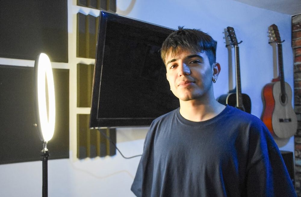 Lauti Vera tiene 10 de experiencia como youtuber y más de 180 videos, algunos de ellos con 80.000 reproducciones. | Foto: Mariana Villa / Los Andes