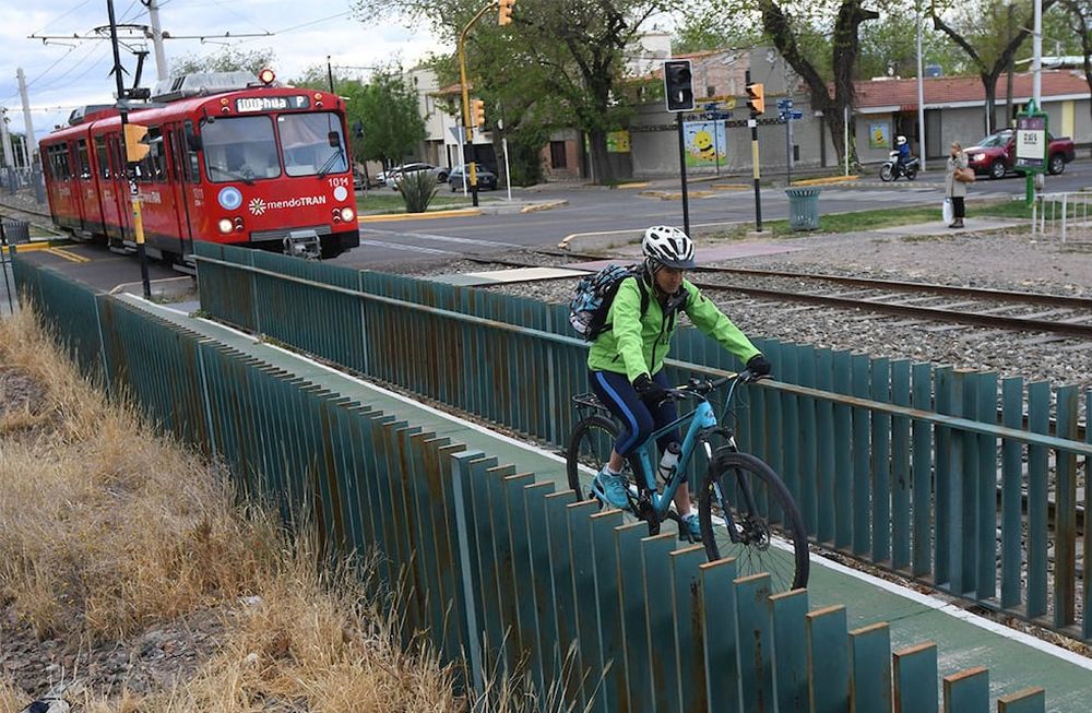 Ciclovía, Sistema municipal de bicicletas  de Godoy Cruz y Capital, se unificarán para formar parte de la provinciaFoto: José Gutierrez / Los Andes