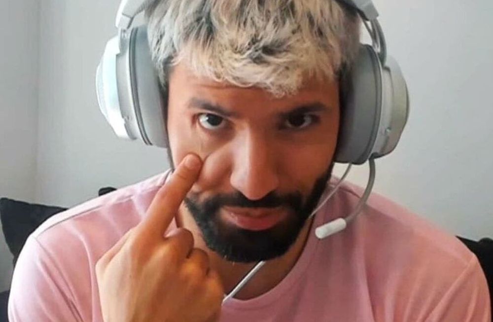 El exfutbolista se mostró molesto durante una transmisión en streaming porque no lo dejaron ingresar a la concentración de la Selección.