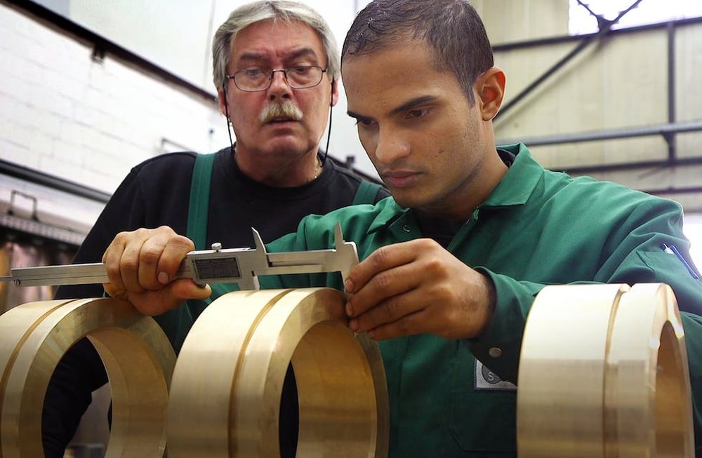 Alemania llama a extranjeros que quieran cubrir miles de puestos laborales