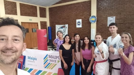 Mujeres podrán hacer curso de defensa personal gratutito en Maipú