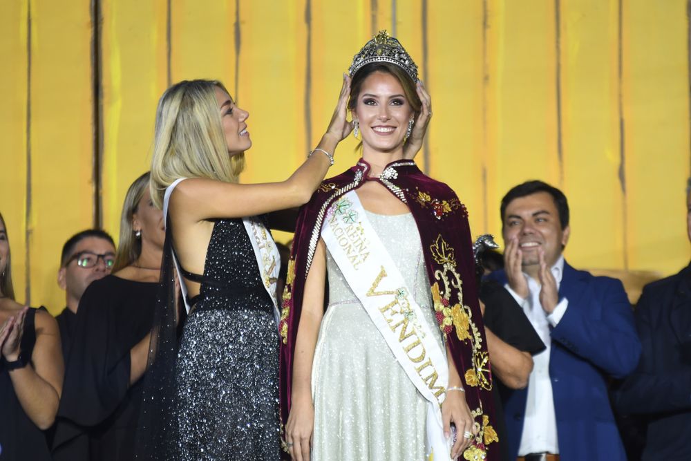 Alejandrina Funes, de Las Heras, es la nueva Reina Nacional de la Vendimia 2025