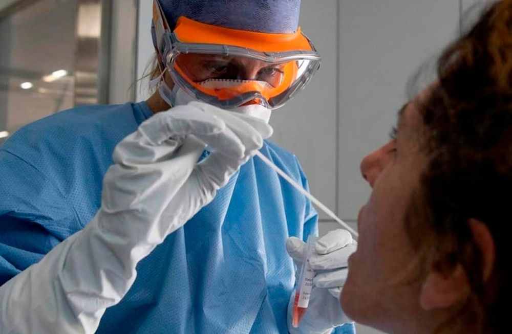 Agregan al dolor muscular como nuevo síntoma compatible con el Covid-19