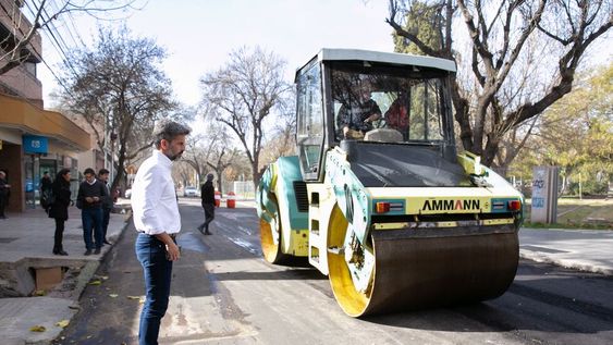 Avanzan los trabajos de asfalto en calle Buenos Aires