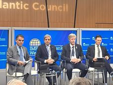El ministro de Economía, Luis Caputo, junto al presidente del Banco Central (BCRA), Santiago Bausili, participaron del Atlantic Council