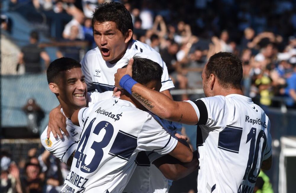 El Pulga Rodríguez, figura de Gimnasia ante Talleres. (Fotobaires).