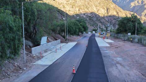 Avanza la repavimentación de 4 kilómetros de la Ruta 82 en Cacheuta