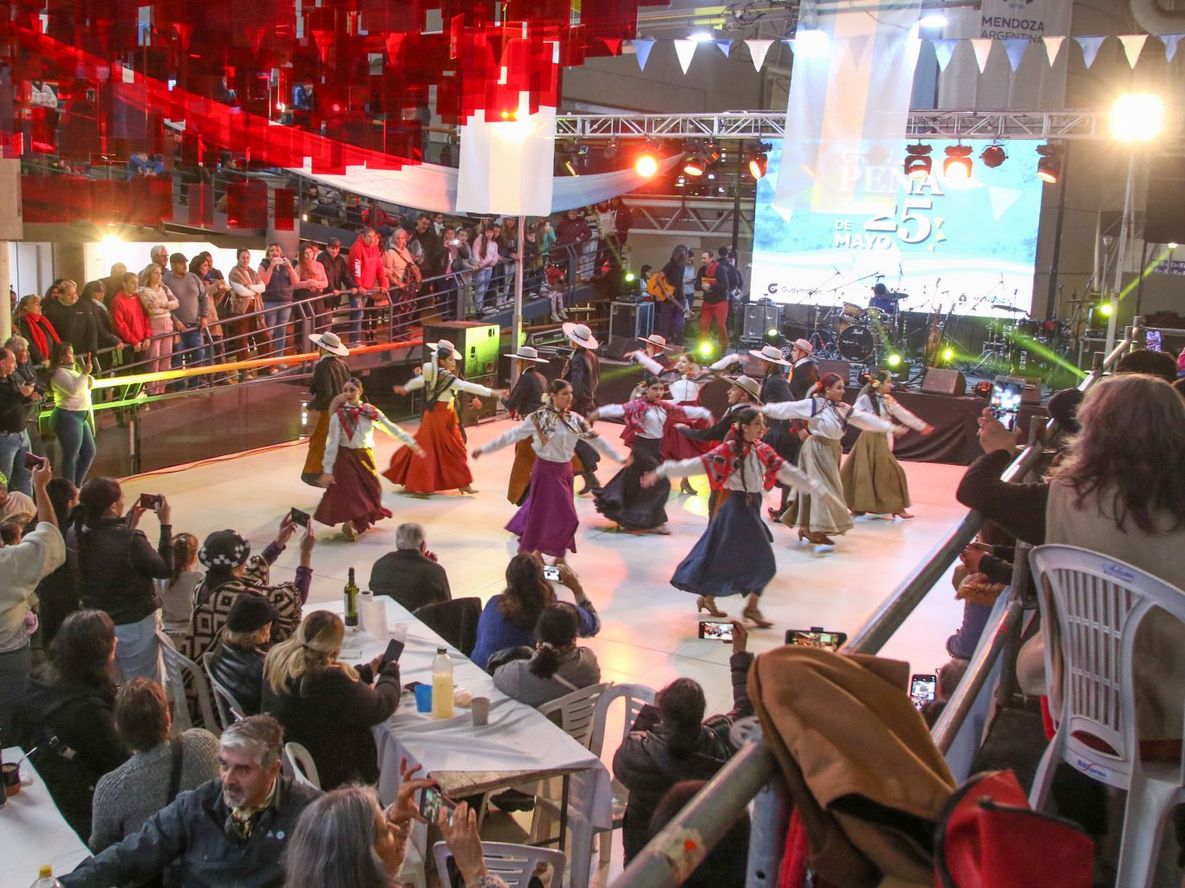 Cultura de Mendoza y la Municipalidad de Guaymallén invitan a la Gran Peña del 25 de Mayo en el Le Parc