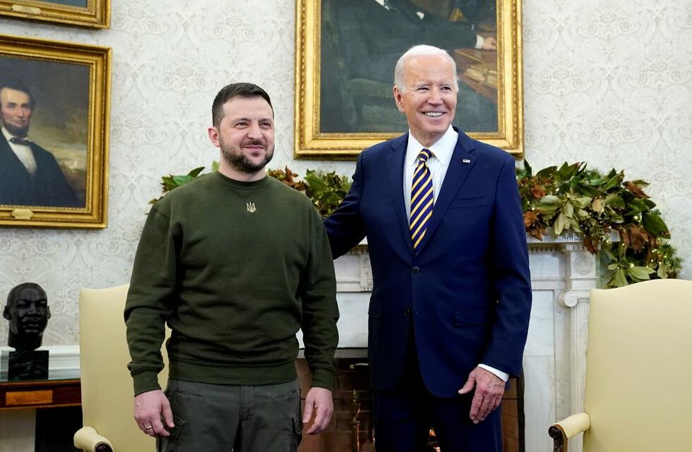 Volodimir Zelensky y Joe Biden. (Foto / AP)