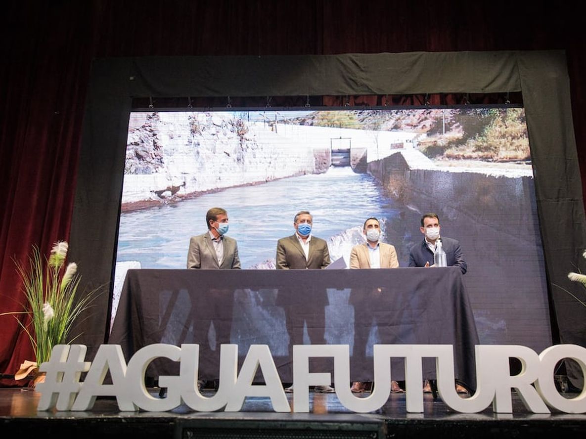 Convenio con Intendentes para propiciar el uso eficiente del agua