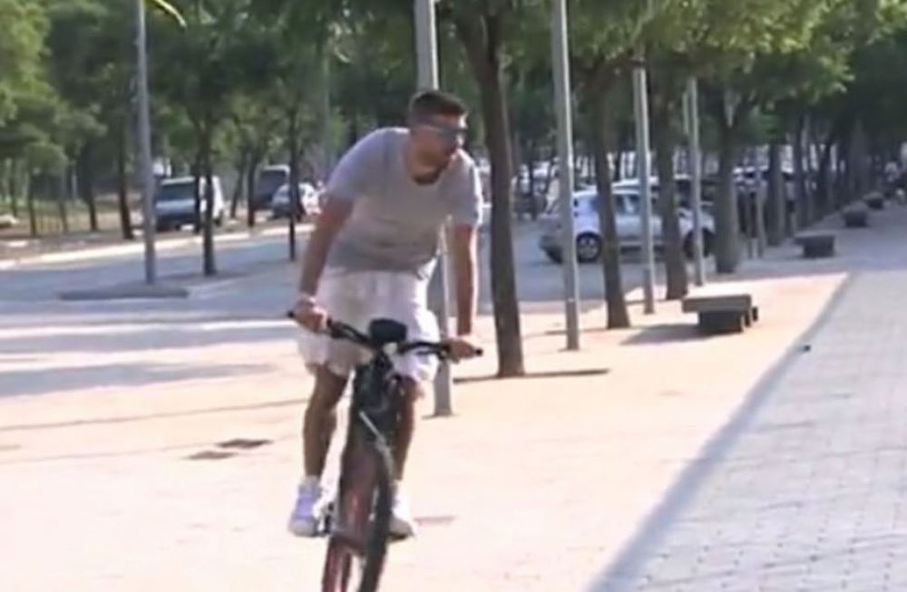 Piqué sorprendió con la movilidad con que llegó a la práctica del Barcelona