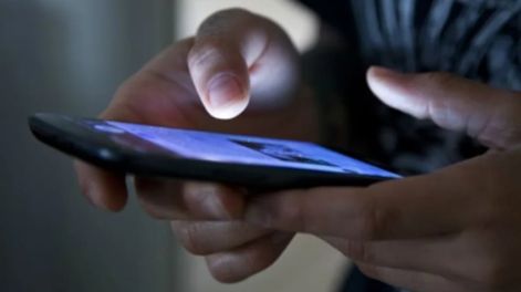 Su nieta se filmó bailando y quiso subirlo a YouTube: la increíble historia de la docente imputada por material de abuso infantil