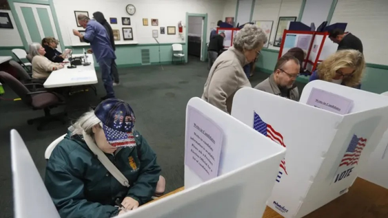 Mendoza mira las elecciones de EE.UU. y enfrenta una decisión clave: convertir los favores de Trump en acuerdos