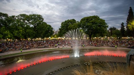 La Ciudad de Mendoza celebra la llegada de la primavera con arte, música, libros y muchas flores