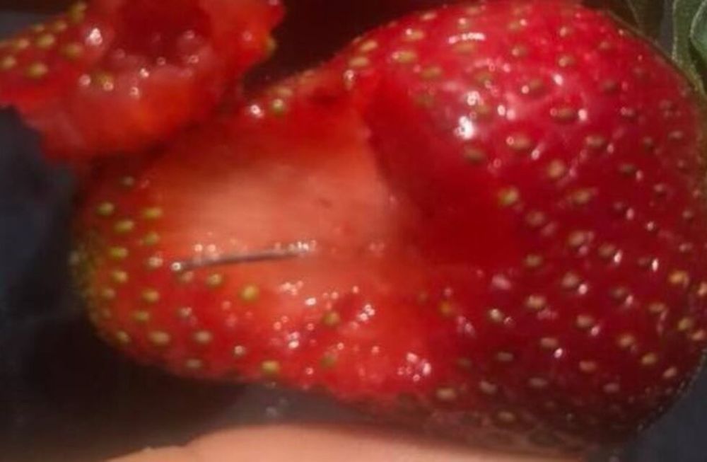 Las frutillas con agujas escondidas causan alarma y heridos en Australia