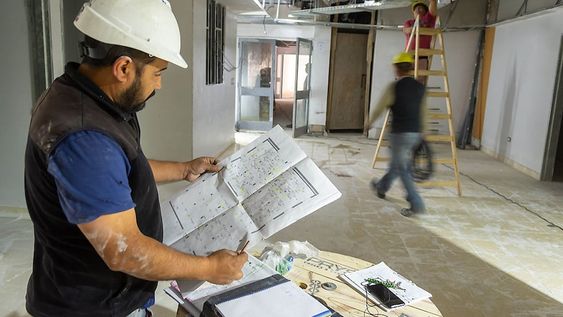 Mendoza (-3,9%), Neuquén (-3,6%) y la Ciudad de Buenos Aires (-3,4%) son las más rezagadas en cuanto a crecimiento de empleo. Foto: Ignacio Blanco / Los Andes