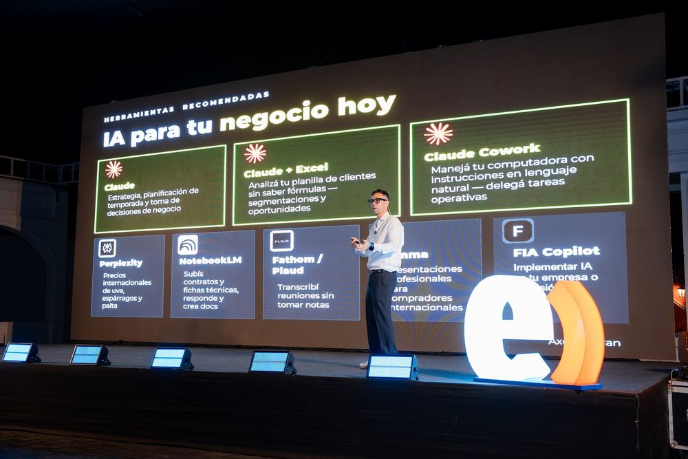 Axel Jutoran, consultor y especialista en IA aplicada a negocios