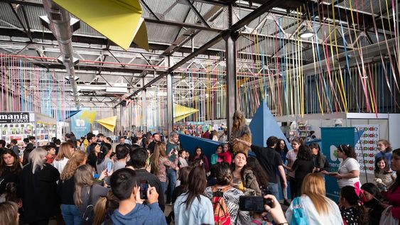 Miles de vecinos y turistas coparon la Ciudad en vacaciones de invierno