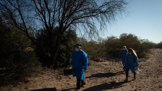 Durante este jueves, una brigada de sanitaristas participó del operativo de vacunación contra el Covid-19 en el paraje del secano lavallino, La Asunción. Foto: Ignacio Blanco / Los Andes