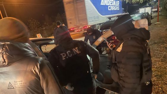 El procedimiento en el que se detuvo a Edith Colque con la cocaína. Gentileza Ministerio de Seguridad y Justicia.&nbsp;