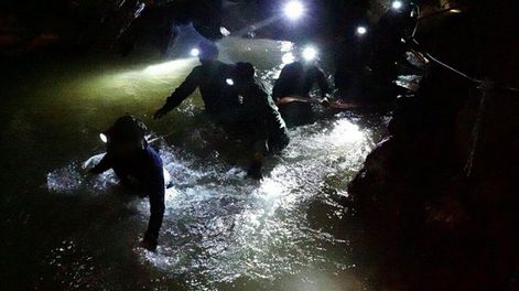 Así fue la intensa búsqueda de los 12 nenes y su entrenador atrapados en una cueva