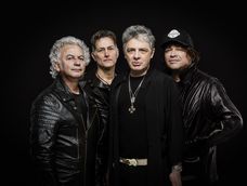 Ratones Paranoicos, la legendaria banda de Juanse, encabeza la grilla.