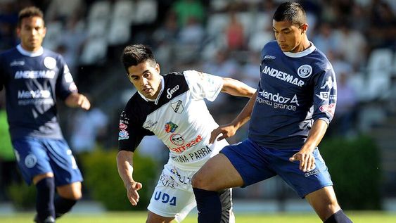 Los de abajo ponen la cara