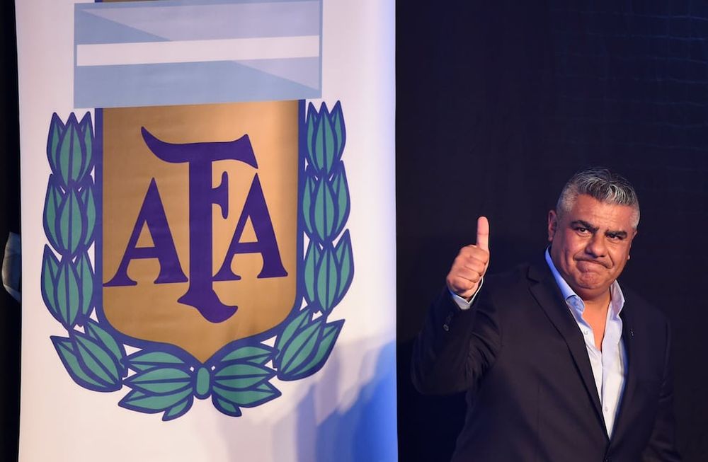 Claudio Chiqui Tapia, presidente de la AFA. Sólo existe un calendario para la vuelta del fútbol, pero no hay fecha confirmada. / LOS ANDES.