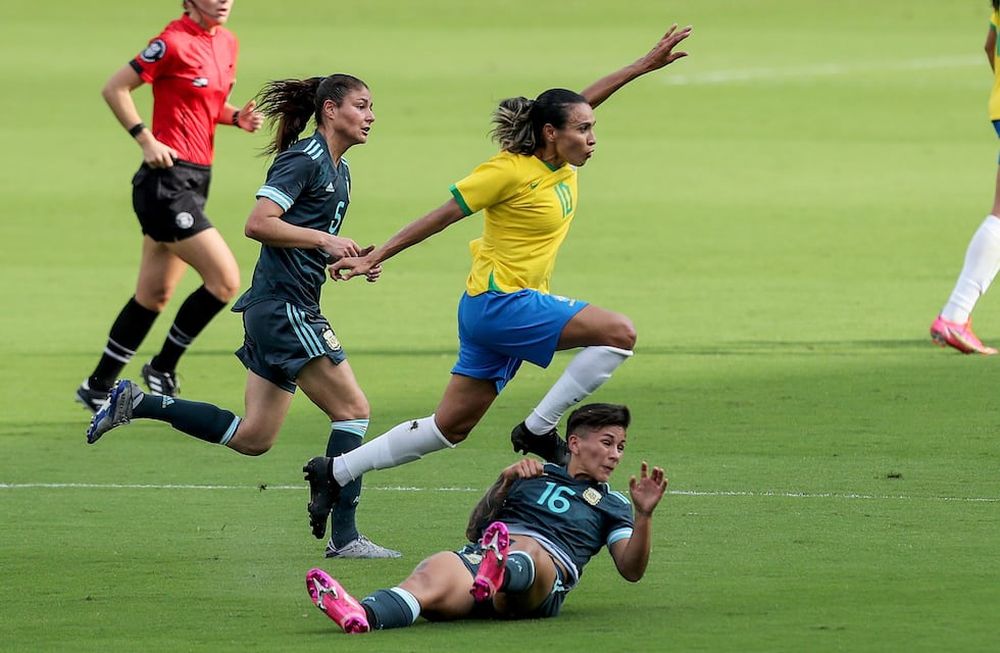 Con Marta, las argentinas sintieron un peso extra.