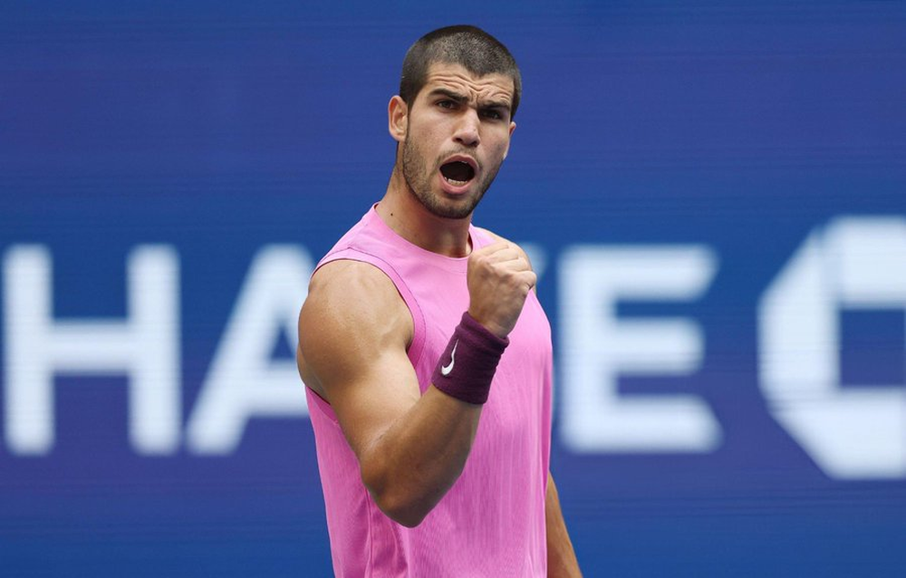 El tenista espa&ntilde;ol, Carlos Alcaraz, actual N&deg; 1 del mundo, deber&aacute; buscar nuevo entrenador tras la separaci&oacute;n de Juan Carlos Ferrero.&nbsp;