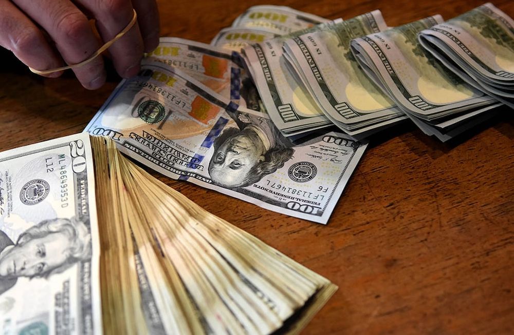 El dólar blue alcanzó un nuevo récord en Mendoza y se vende en $378