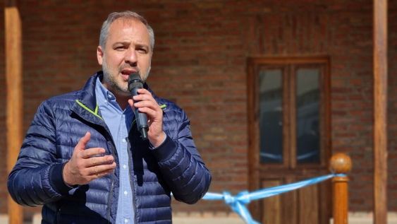 Intendente Matías Stevanato.