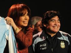 El juicio por Maradona reveló un video del llamado de Cristina por su cumpleaños 60.