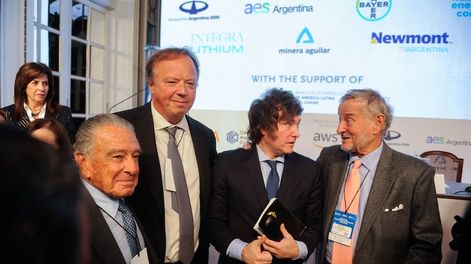 Los Andes | Council de las americas Argentina empresarios en el hotel Alvear   Javier Milei junto a los empresarios Eduardo Eurnekian , Cristiano Rattazzi y el candidato a senador Juan Napoli Foto Federico Lopez Claro