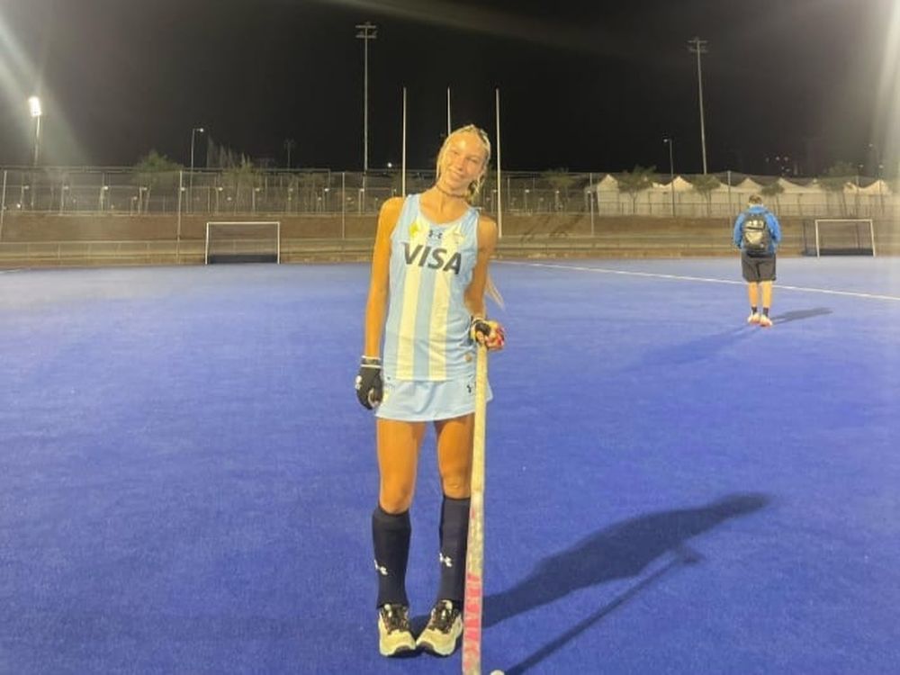 Malvina De Lucía juega por Obras de Mendoza y ya ha vestido la camiseta de la Selección Nacional