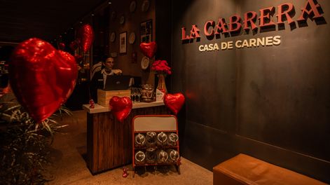 San Valentín se celebra en Grupo Huentala con un plus: gastronomía, vinos y un inicio especial