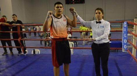 Boxeo: Rodrigo Araya, con el oro