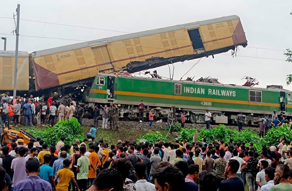 Choque de trenes en la India con consecuencias fatales. Foto: X / @ntendenciasec