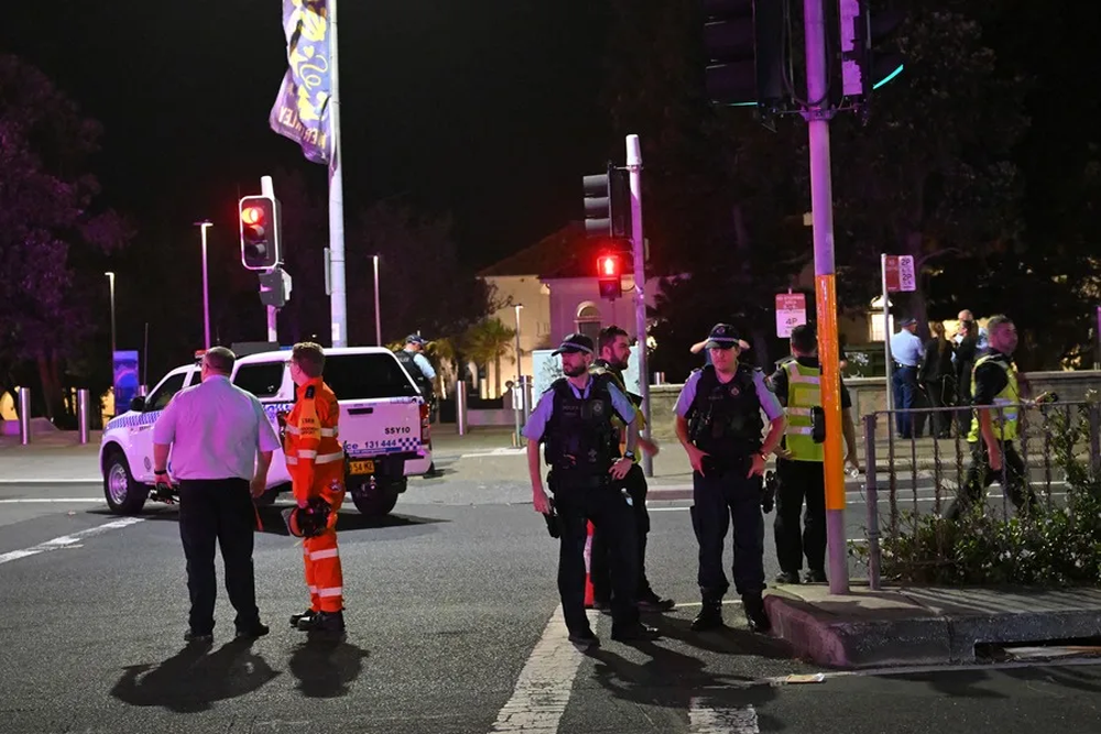 Policía en el escenario del tiroteo registrado este domingo en Sídney, Australia.&nbsp;