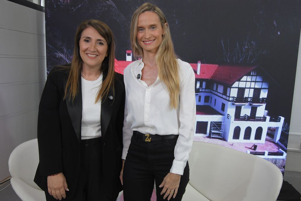 Soledad González, editora de Economía y Sol Alonso, titular de la empresa de gaseosas Talca.